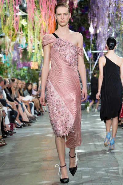 Look 43